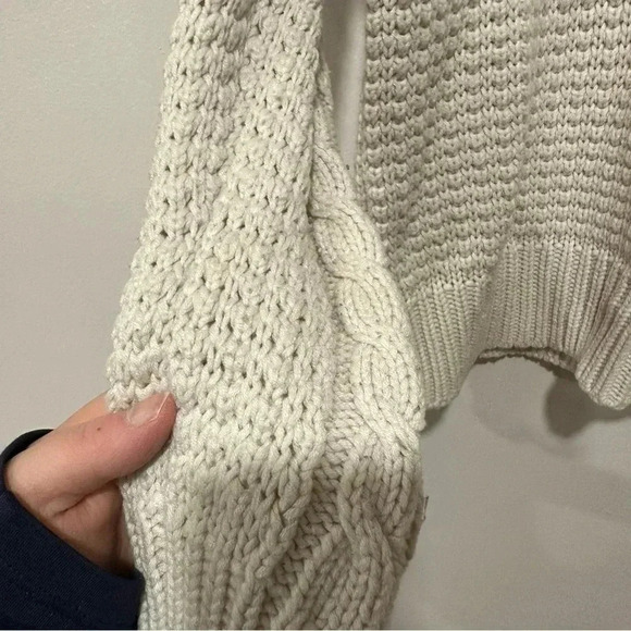 🎉 Zara cream cable knit sweater - Picture 4 of 7